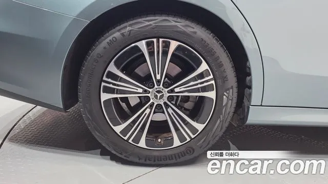 Mercedes-Benz E-Класс 2025 thumb 11