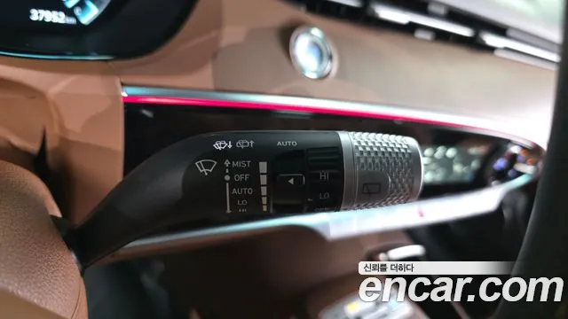 Genesis GV70 2022 thumb 3