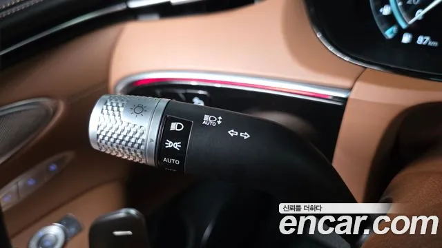 Genesis GV70 2022 thumb 8