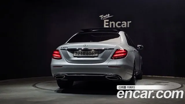 Mercedes-Benz E-Класс 2019 thumb 11