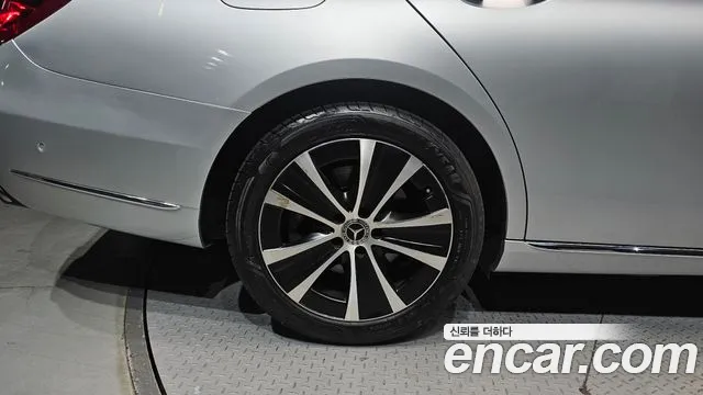 Mercedes-Benz E-Класс 2019 thumb 3