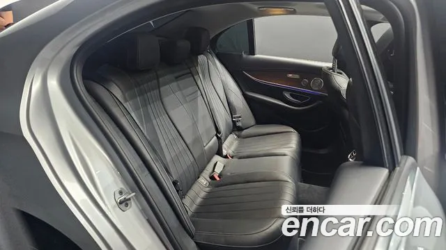Mercedes-Benz E-Класс 2019 thumb 10