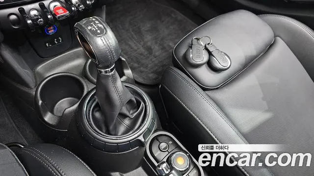 Mini Hatch 2016 thumb 3