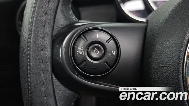 Mini Hatch 2016 thumb 2