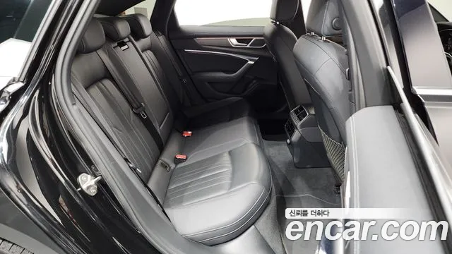 Audi A6 2021 thumb 6