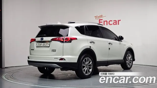 Toyota RAV4 2017 thumb 10