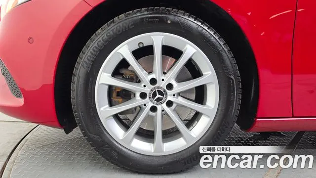 Mercedes-Benz A-Класс 2019 thumb 12