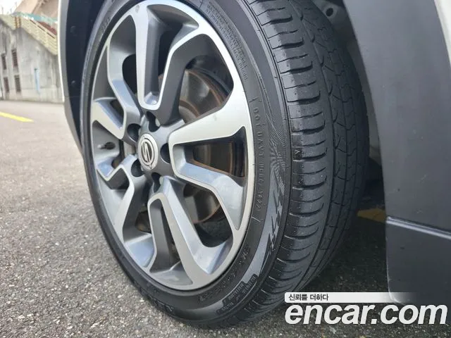 KG_Mobility_Ssangyong TIBOLI 2016 thumb 9