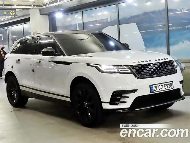 Land Rover Range Rover Velar 2017 thumb 5