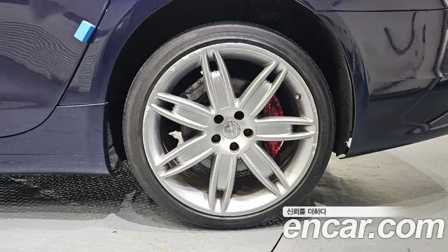 Maserati Quattroporte 2018 thumb 6