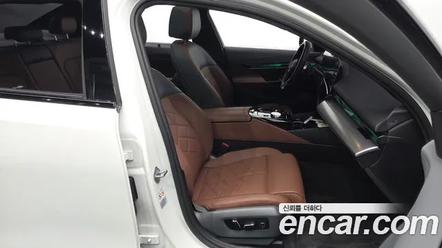 BMW 5 серии 2024 thumb 7