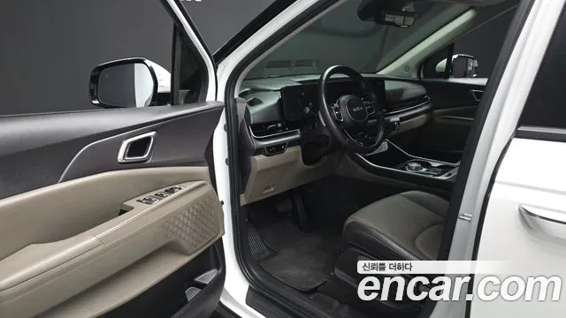 Kia Carnival 2024 thumb 8