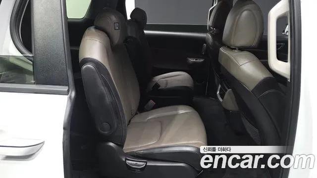 Kia Carnival 2024 thumb 4