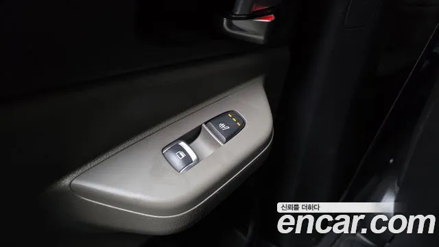Kia Carnival 2024 thumb 11