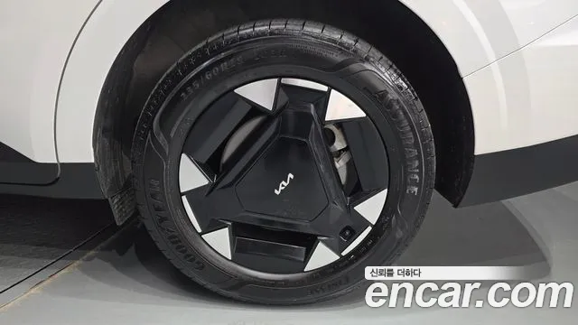 Kia Carnival 2024 thumb 12
