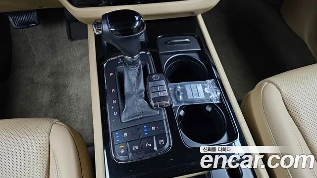 Kia Carnival 2015 thumb 5