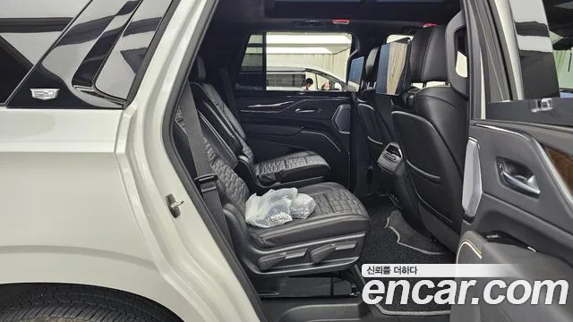 Cadillac Escalade 2023 thumb 10