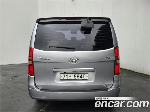 Hyundai Starex 2011 thumb 3