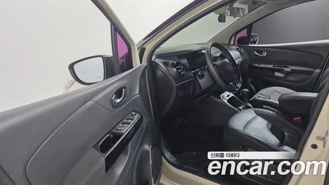 Renault Captur 2015 thumb 9