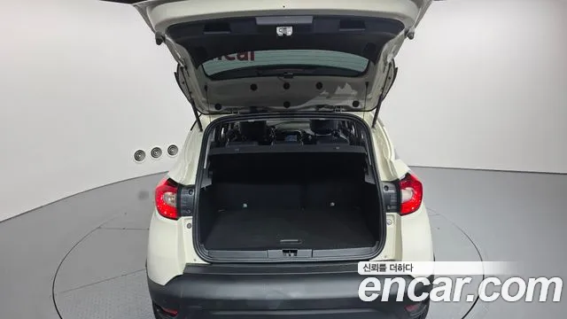 Renault Captur 2015 thumb 11