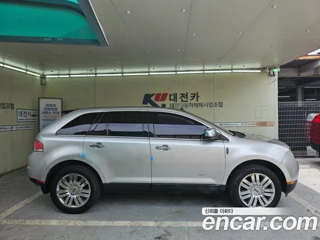 Lincoln MKX 2010 thumb 3