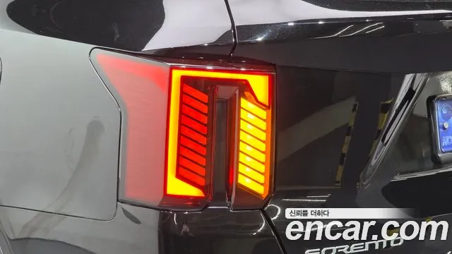 Kia Sorento 2025 thumb 4