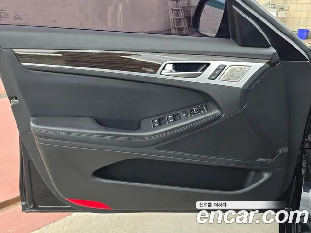 Genesis G80 2019 thumb 8