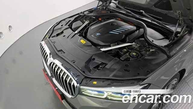 BMW 7 серии 2021 thumb 4