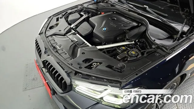 BMW 5 серии 2022 thumb 11
