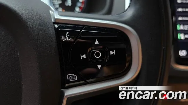 Volvo XC90 2018 thumb 8