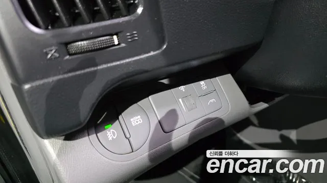 Hyundai Starex 2017 thumb 6