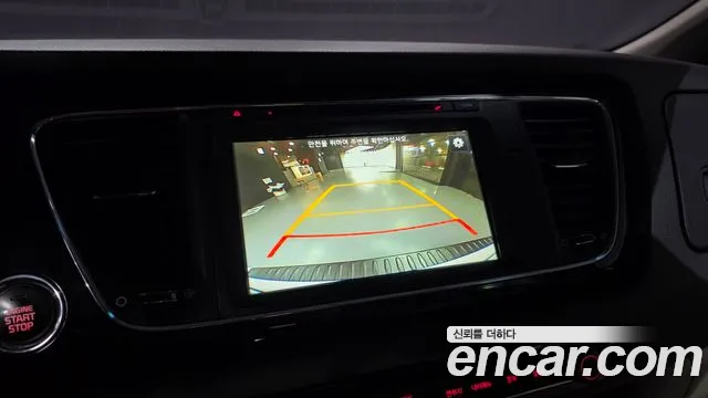 Kia Carnival 2016 thumb 8