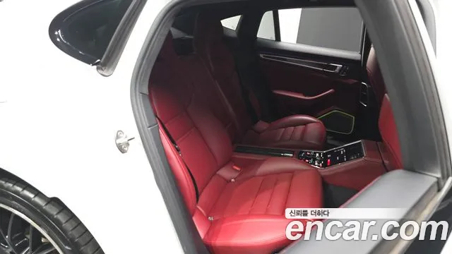 Porsche Panamera 2018 thumb 12