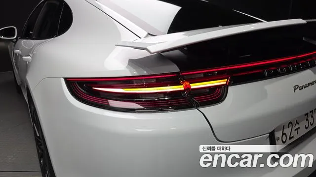 Porsche Panamera 2018 thumb 8