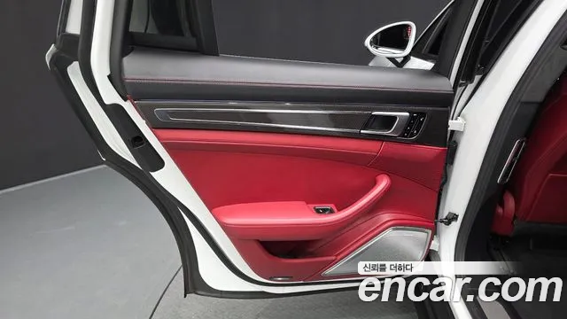 Porsche Panamera 2018 thumb 4