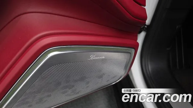 Porsche Panamera 2018 thumb 5