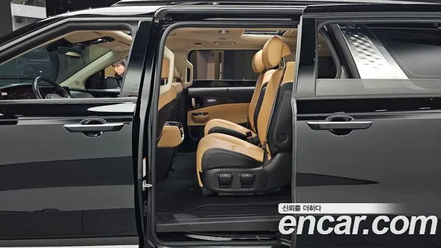 Kia Carnival 2021 thumb 9