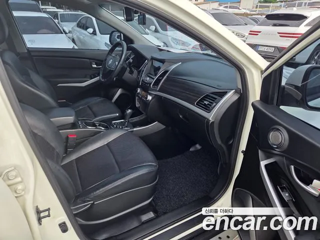 KG_Mobility_Ssangyong KORANDO 2015 thumb 4