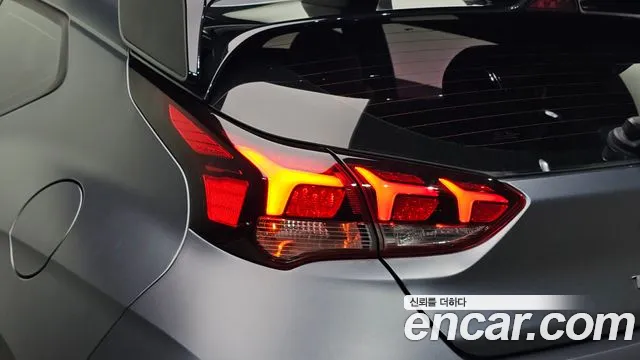 Hyundai Veloster 2018 thumb 6
