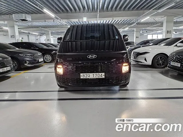 Hyundai Staria 2021 thumb 4