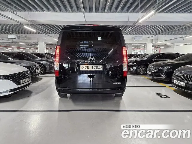 Hyundai Staria 2021 thumb 10