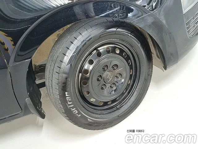 Hyundai Staria 2021 thumb 3