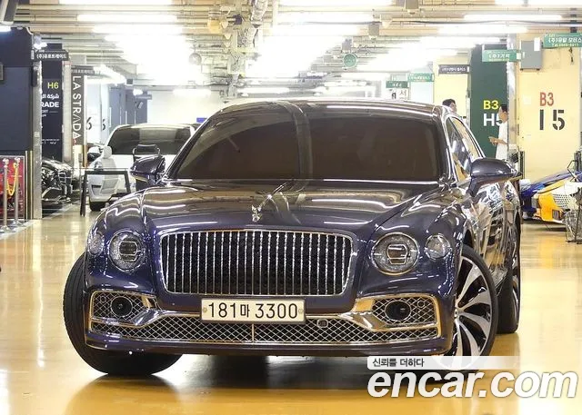 Bentley Flying Spur 2023 thumb 6