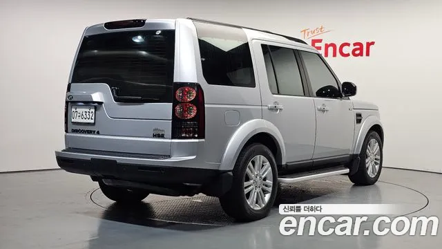 Land Rover Discovery 2016 thumb 12