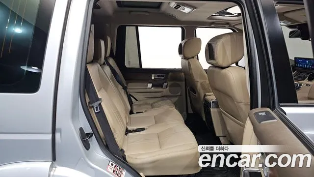 Land Rover Discovery 2016 thumb 10