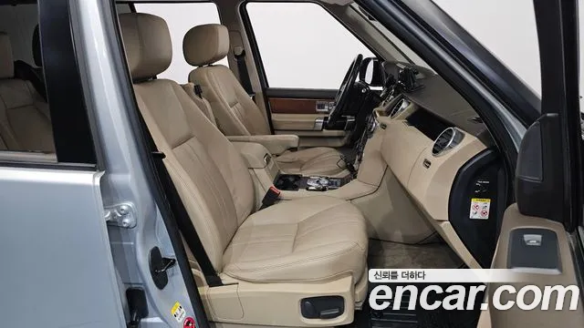 Land Rover Discovery 2016 thumb 8