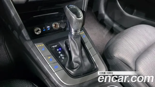 Hyundai Avante 2016 thumb 2