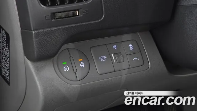 Hyundai Starex 2018 thumb 4