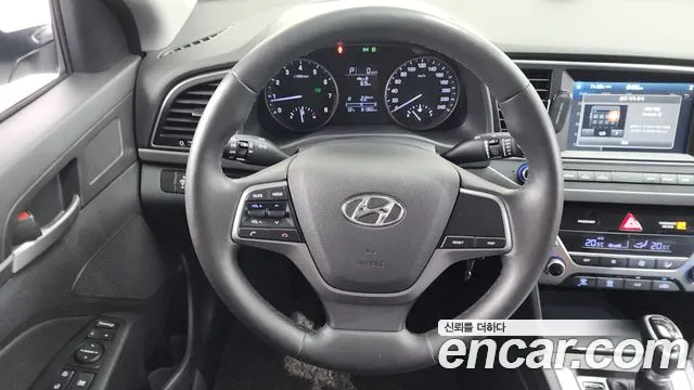 Hyundai Avante 2016 thumb 3