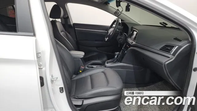 Hyundai Avante 2016 thumb 12